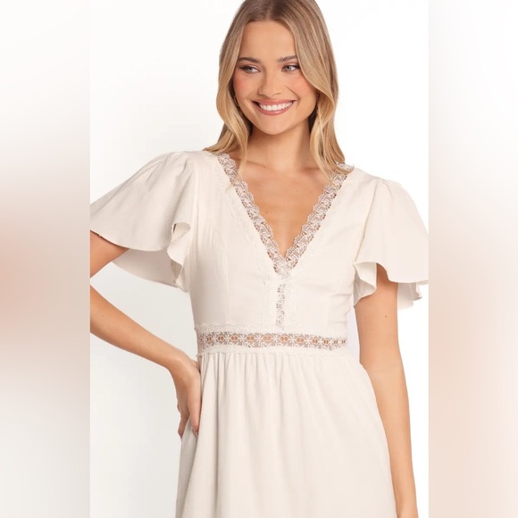 Petal & Pup Minny Flutter Sleeve Cotton Maxi Dress, Size X-Small , $129 - Picture 6 of 13